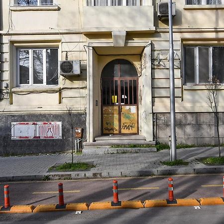 Small Studio On Budget In The Heart Of City Várna Kültér fotó